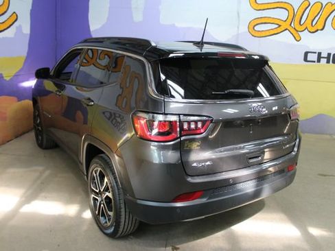 Used 2023 Jeep Compass Limited w/ Sun and Sound Group AWD/4WD image 6