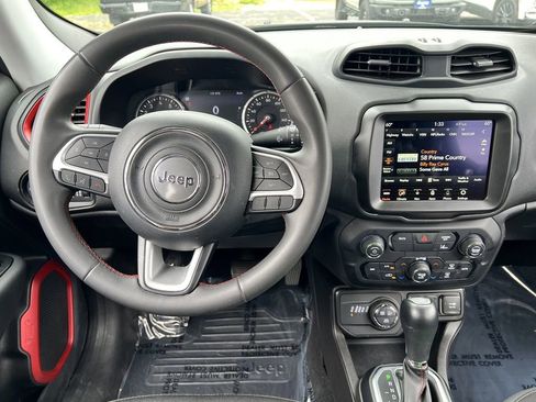 Used 2023 Jeep Renegade Trailhawk AWD/4WD image 9