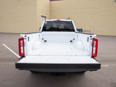 Used 2023 Ford F350 XLT AWD/4WD image 17