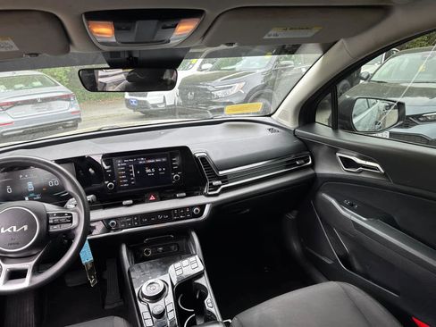 Used 2023 Kia Sportage LX image 35