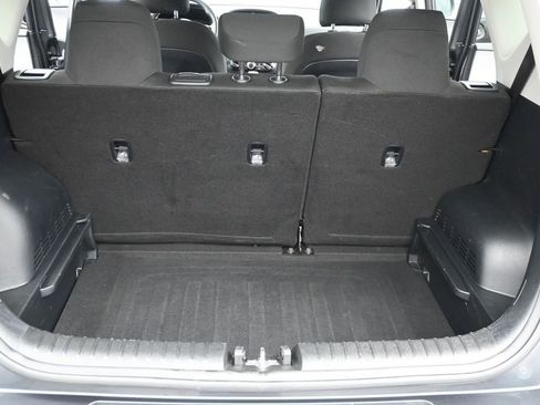 Used 2024 Kia Soul LX w/ Option Group 015 FWD image 11
