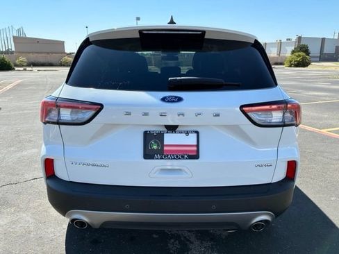 Used 2022 Ford Escape Titanium w/ Titanium Elite Package AWD/4WD image 5