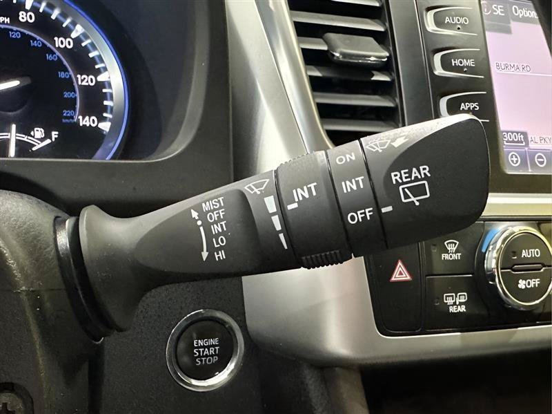 Used 2015 Toyota Highlander XLE AWD/4WD image 14