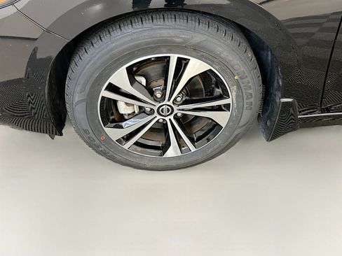 Used 2023 Nissan Sentra SV image 11