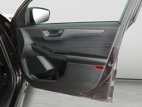 Used 2023 Ford Escape Active FWD image 9