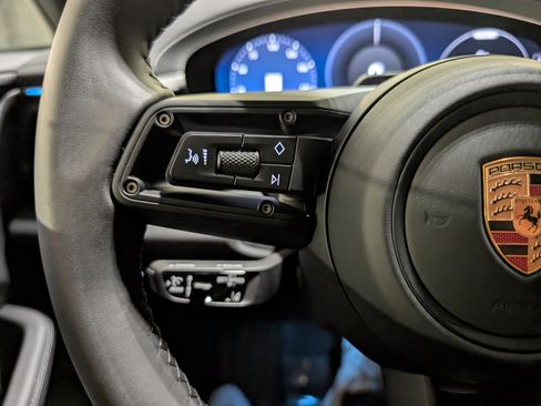 New 2026 Porsche Macan 4 Electric image 29