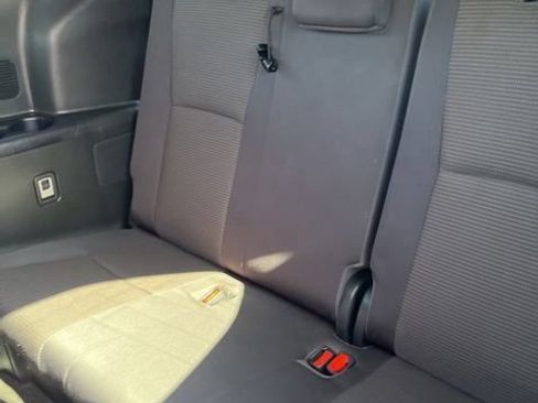 Used 2023 Toyota Highlander L FWD image 9