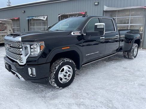 Used 2021 GMC Sierra 3500 Denali w/ Denali Ultimate Package image 3
