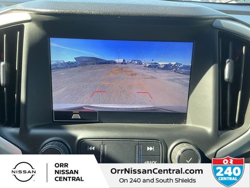 Used 2022 GMC Terrain SLT image 25