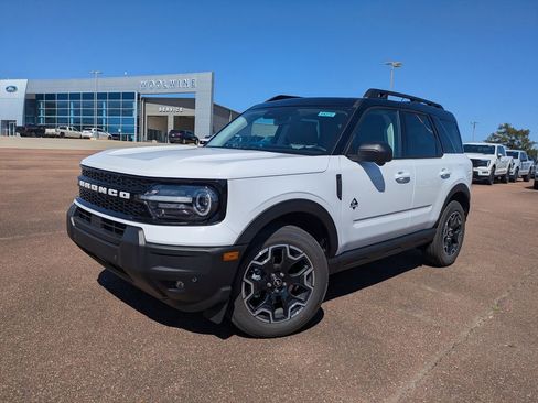 New 2025 Ford Bronco Sport Outer Banks w/ Outer Banks Tech Package+ image 4