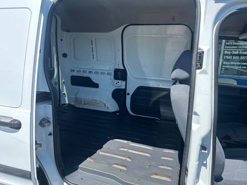Used 2011 Ford Transit Connect XLT FWD image 13