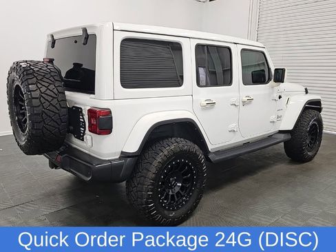 Used 2022 Jeep Wrangler Unlimited Sahara w/ Cold Weather Group AWD/4WD image 10
