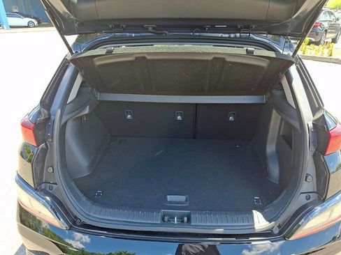 Used 2023 Hyundai Kona SE FWD image 32