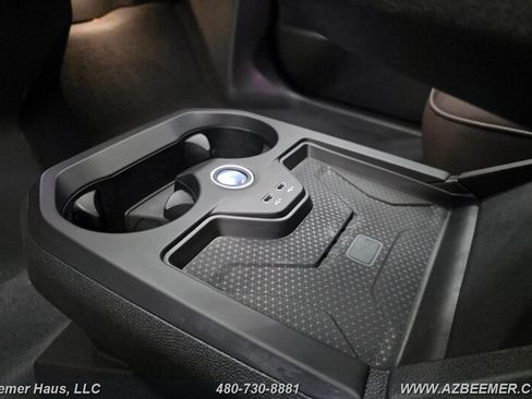 Used 2024 BMW iX xDrive50 w/ Sport Package AWD/4WD image 39