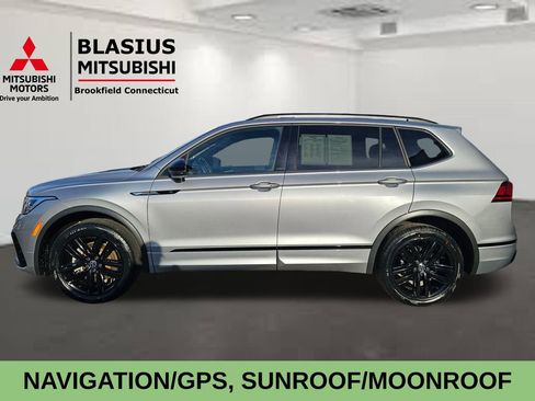 Used 2022 Volkswagen Tiguan SE R-Line image 4