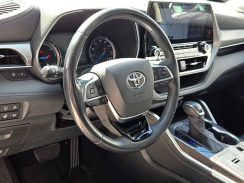 Used 2020 Toyota Highlander Platinum AWD/4WD image 23