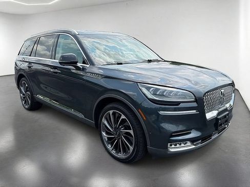 Used 2021 Lincoln Aviator Reserve w/ Equipment Group 201A AWD/4WD image 3