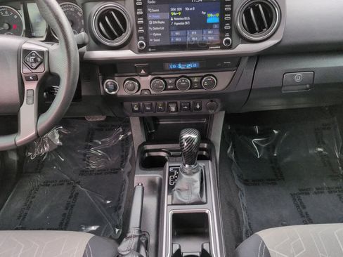 Certified 2023 Toyota Tacoma TRD Sport w/ Technology Package AWD/4WD image 18