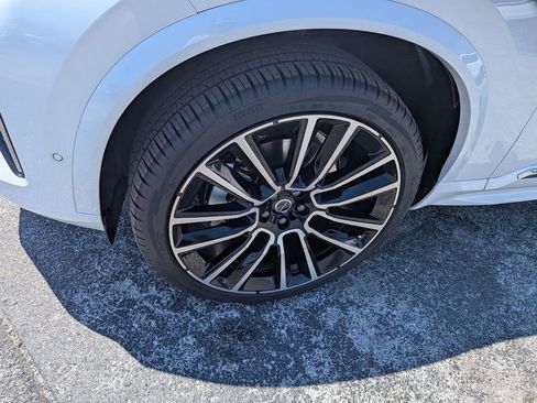 Used 2026 Volvo XC90 B5 Ultra AWD/4WD image 10