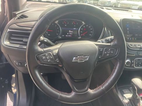 Used 2022 Chevrolet Equinox RS w/ Infotainment Package AWD/4WD image 14