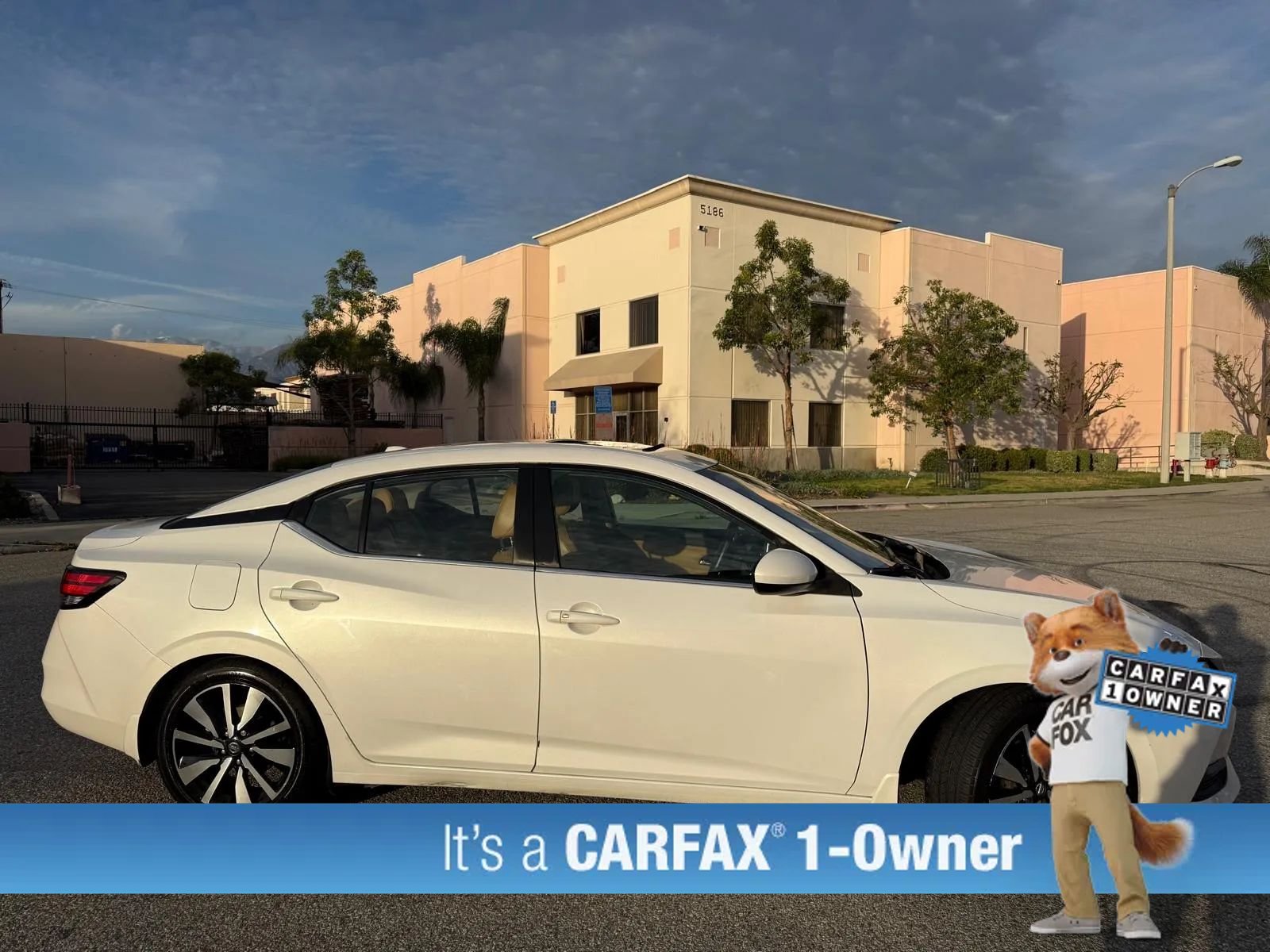 Used 2021 Nissan Sentra SV w/ SV Premium Package FWD image 3