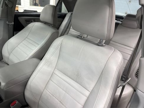 Used 2016 Toyota Camry XLE w/ Moonroof Package FWD image 14