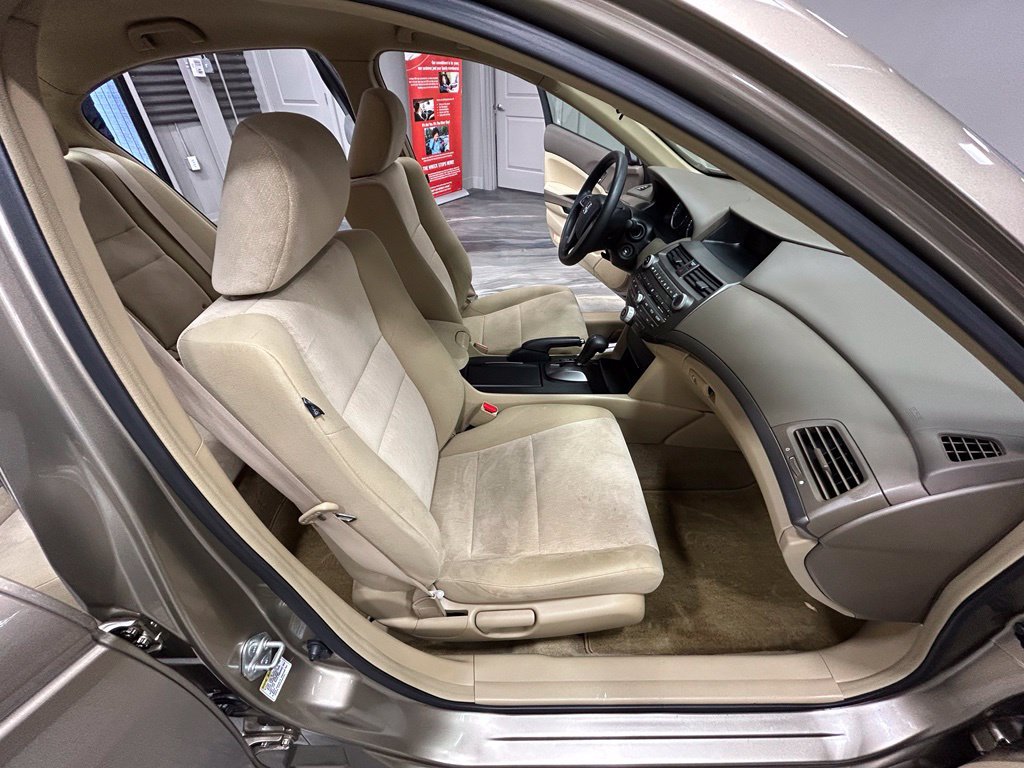 Used 2009 Honda Accord LX image 30