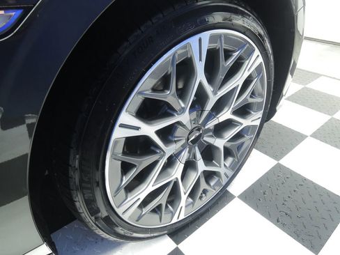 Used 2025 Genesis G90 3.5T AWD/4WD image 45