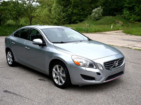Used 2013 Volvo S60 T5 image 7