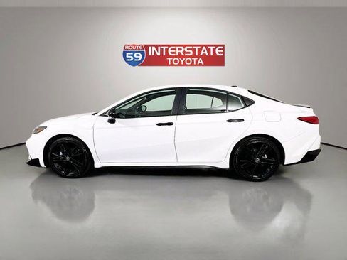 Certified 2026 Toyota Camry Hybrid w/ Convenience Package AWD/4WD image 4