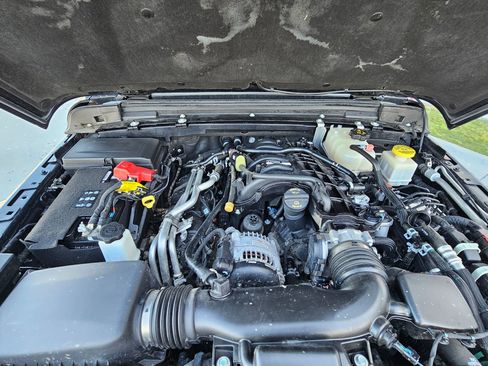 Used 2023 Jeep Gladiator Overland AWD/4WD image 32