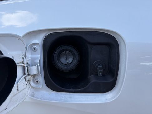 Certified 2024 Honda HR-V Sport image 29