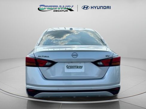 Used 2024 Nissan Altima 2.5 SV FWD image 7