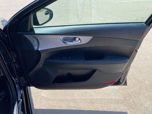 Used 2024 Kia Forte LXS w/ LXS Technology Package FWD image 14
