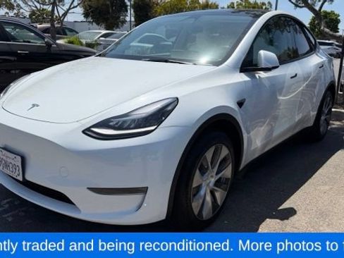 Used 2023 Tesla Model Y Long Range AWD/4WD image 4
