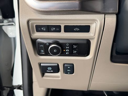 Used 2024 Ford F150 Platinum w/ Equipment Group 703A Plus AWD/4WD image 27