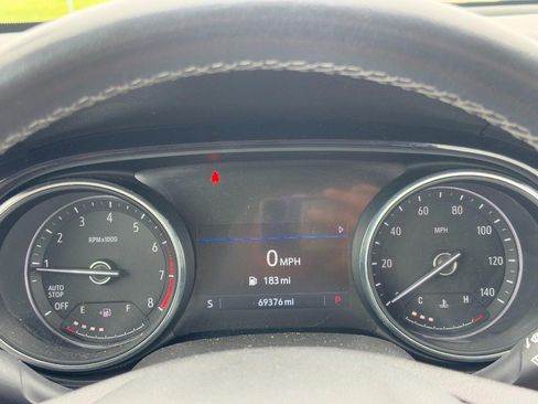Used 2021 Buick Encore GX Select w/ Sport Touring Package FWD image 19