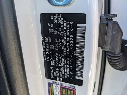 Certified 2025 Kia Sorento EX w/ Panoramic Sunroof Package image 40