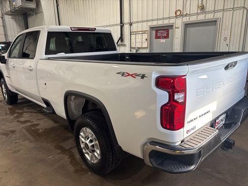 Used 2025 Chevrolet Silverado 2500 LT w/ Convenience Package AWD/4WD image 9