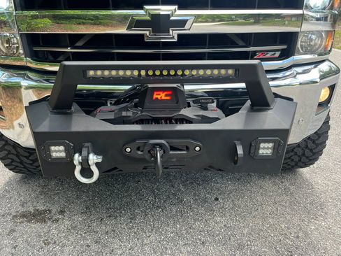 Used 2019 Chevrolet Silverado 2500 LTZ w/ Duramax Plus Package AWD/4WD image 9