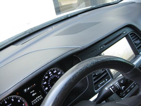 Used 2015 Hyundai Sonata Limited w/ Option Group 05 FWD image 23