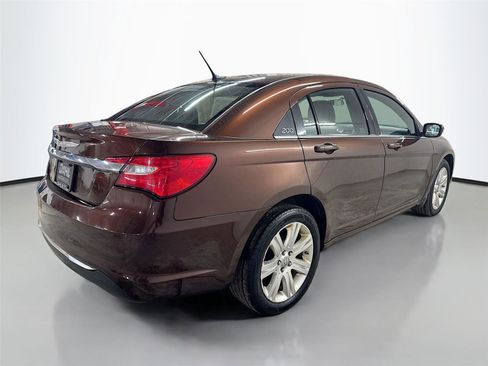 Used 2012 Chrysler 200 Touring image 7