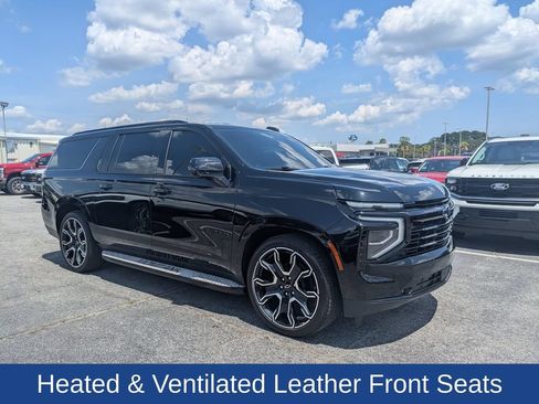 Used 2026 Chevrolet Suburban RST w/ RST Capability Package AWD/4WD image 2