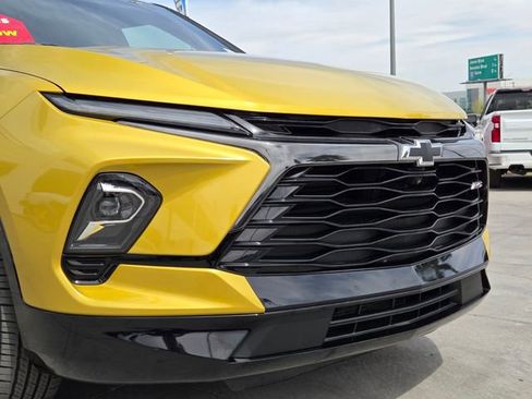 Certified 2024 Chevrolet Blazer RS w/ Driver Confidence II Package image 8