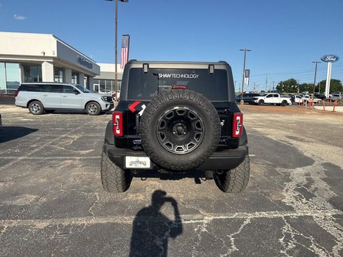 Used 2021 Ford Bronco Badlands image 11