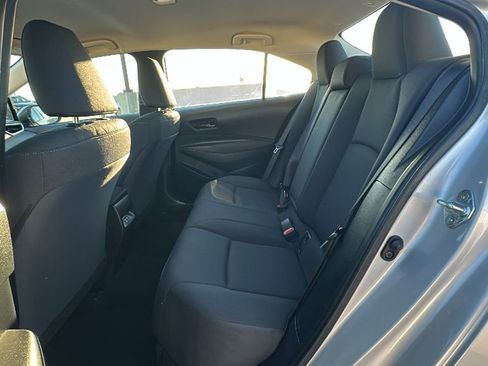 Used 2025 Toyota Corolla LE image 31