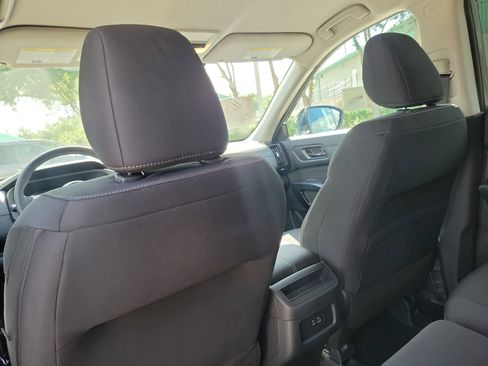 Certified 2025 Nissan Pathfinder S FWD image 19