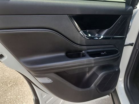 Used 2022 Lincoln Corsair AWD w/ Equipment Group 101A image 9