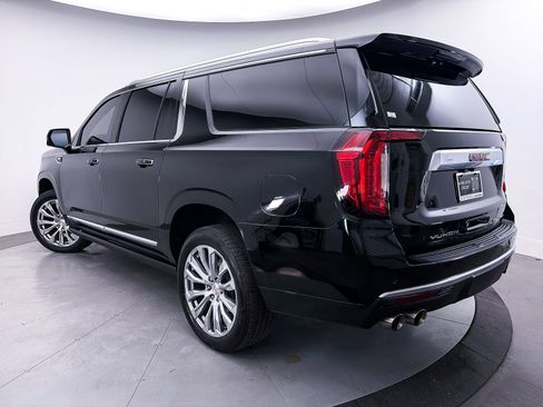 Used 2023 GMC Yukon XL Denali AWD/4WD image 2