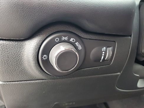 Used 2025 Dodge Durango GT image 12